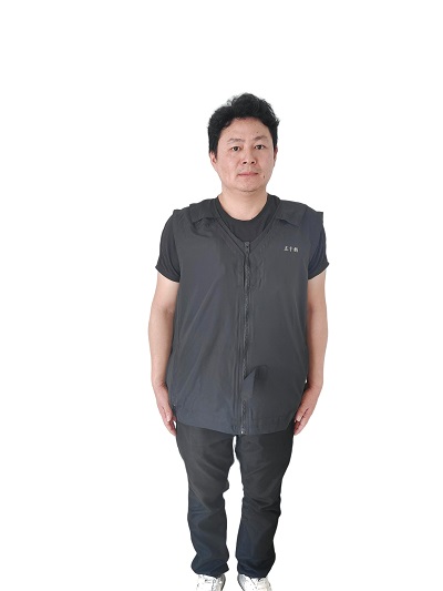 智能感应防摔服外观